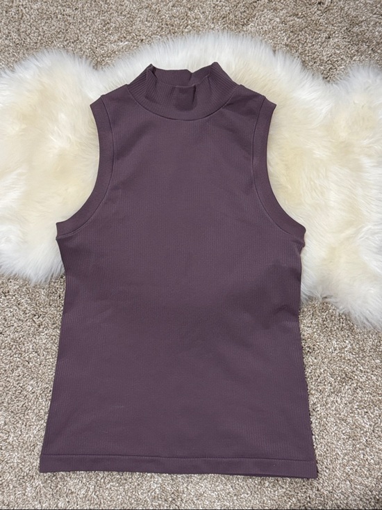 Athleta Tops - NWOT Athleta Renew Purple Plum Seemless Sleeveless Mock Neck Ribbed Tank Size S